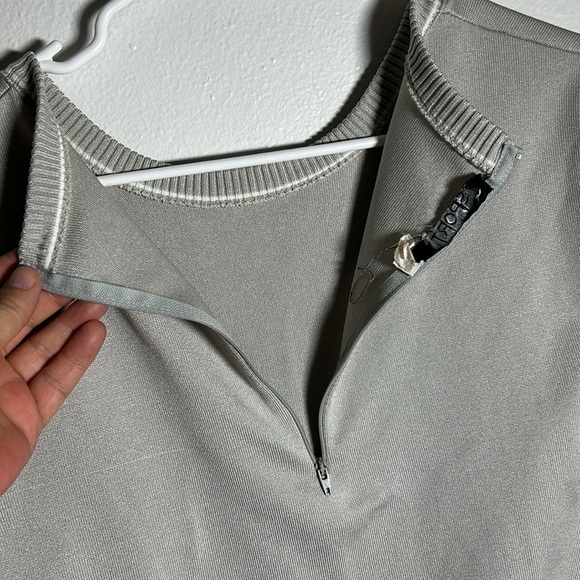 Vintage Givenchy Sport sweater - Picture 7 of 7